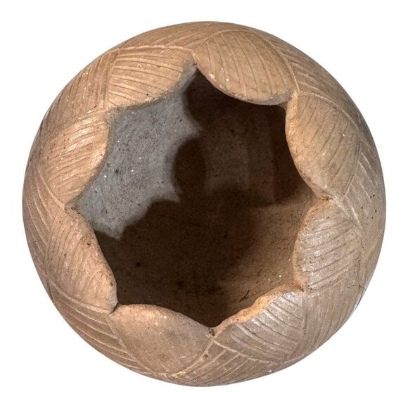 Native American Pottery Vase Chihuly ? Signed Seed Pot Carved Geometric Patterns - Picture 3 of 6